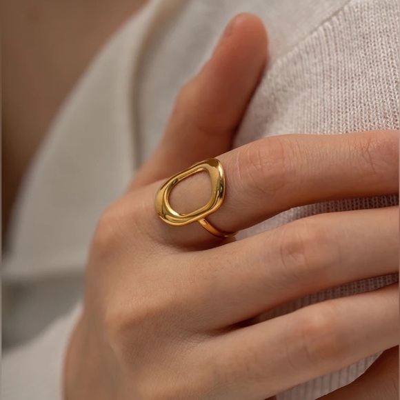 18K Gold Plated Cutout Geometric Open Ring - Picture 4 of 9
